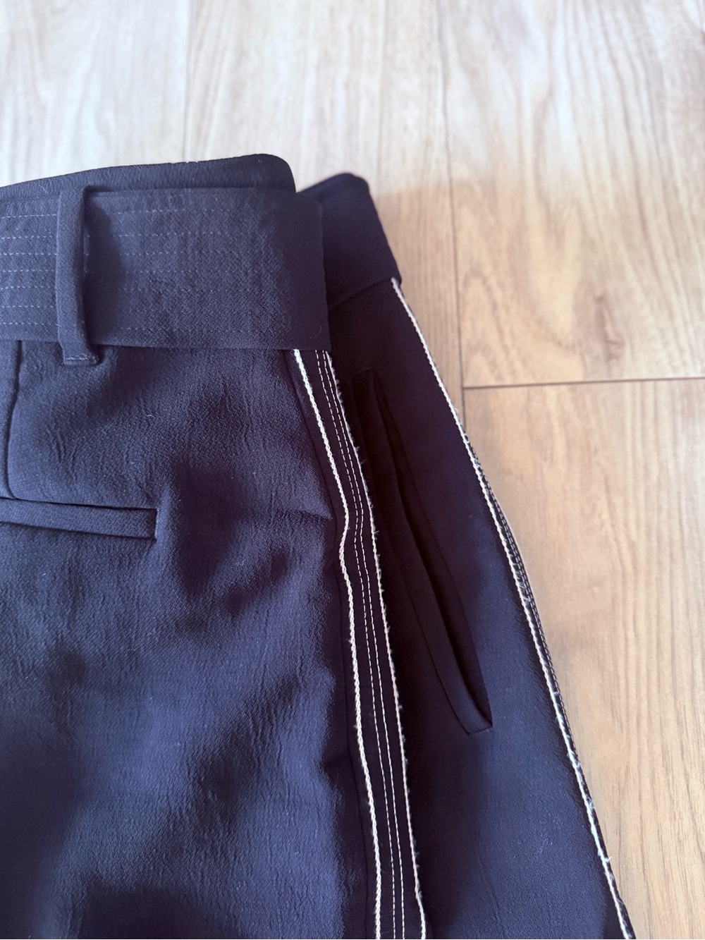 Wilfred Black Pants with White Side Stitching - Picture 5 of 5